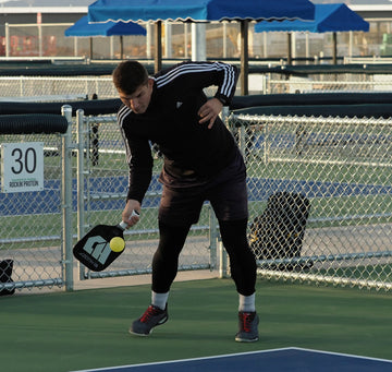 Top Curved Lines Pickleball Rackets Aero